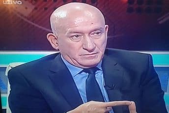 Katnić pokazao notes Duška Kneževića Katnić pokazao notes Duška Kneževića