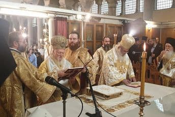 Rusi uklanjaju iz diptiha poglavara Grčke crkve Rusi uklanjaju iz diptiha poglavara Grčke crkve