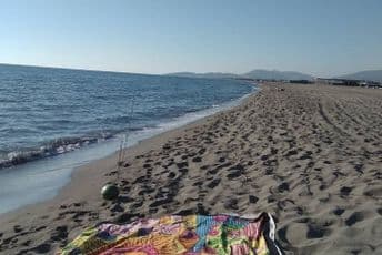 FOTO: Uživanje na Velikoj plaži u Ulcinju FOTO: Uživanje na Velikoj plaži u Ulcinju