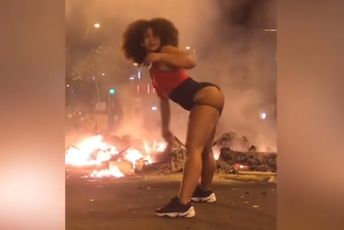 Barselona gori, ovo je njen odgovor na nasilje (VIDEO) Barselona gori, ovo je njen odgovor na nasilje (VIDEO)
