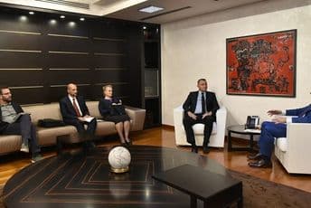 Sindikat uprave i pravosuđa tražio povećanje zarada, Marković odbio Sindikat uprave i pravosuđa tražio povećanje zarada, Marković odbio