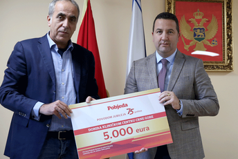 "Pobjeda” donirala 5.000 eura Kliničkom centru Crne Gore "Pobjeda” donirala 5.000 eura Kliničkom centru Crne Gore