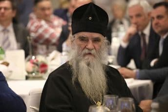 Amfilohije: Vučić je neznalica, razgovarao sam sa Đukanovićem o Zakonu Amfilohije: Vučić je neznalica, razgovarao sam sa Đukanovićem o Zakonu