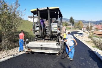 ROŽAJE: Put prema Hajli spreman za asfaltiranje, pijaca u završnoj fazi (FOTO) ROŽAJE: Put prema Hajli spreman za asfaltiranje, pijaca u završnoj fazi (FOTO)