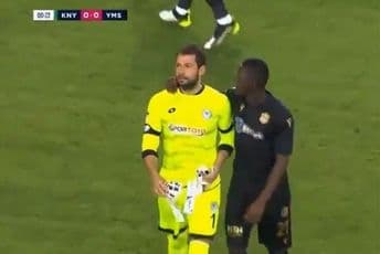 VIDEO Golman dobio crveni karton u 20. sekundi utakmice VIDEO Golman dobio crveni karton u 20. sekundi utakmice