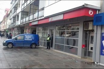 Optuženima za pljačku banke u Beranama ukinuto 14 i po godina zatvora Foto: Novosti.rs