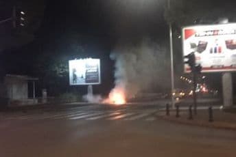 Podgorica: Izgorjelo vozilo u Ulici bratstva i jedinstva Foto: Antena M