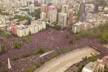 Protesti na ulicama Čilea: Milion ljudi maršira za jednakost Protesti na ulicama Čilea: Milion ljudi maršira za jednakost