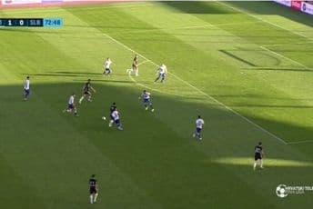Hajduk preko bizarnog gola do čela tabele (Video) Hajduk preko bizarnog gola do čela tabele (Video)