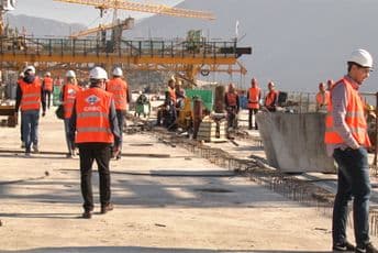 Učesnici Trećih dana elektro inženjera posjetili gradilište autoputa Učesnici Trećih dana elektro inženjera posjetili gradilište autoputa