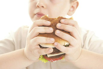 Sve više gojazne djece u Crnoj Gori, situacija alarmanta Sve više gojazne djece u Crnoj Gori, situacija alarmanta