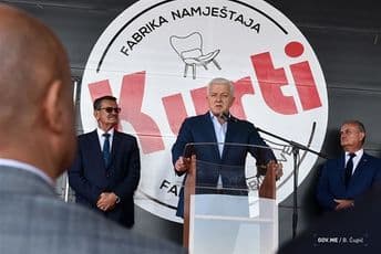 Marković otvorio u Ulcinju pogon fabrike namještaja Kurti Marković otvorio u Ulcinju pogon fabrike namještaja Kurti