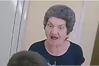 Žena išamarala dječake zalutale u zgradi, a ono što je rekla pred sudom šokiralo je sve Žena išamarala dječake zalutale u zgradi, a ono što je rekla pred sudom šokiralo je sve