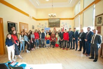 Cilj digitalizacije - bolje razumijevanje gradiva, a ne vezivanje djece za ekran Cilj digitalizacije - bolje razumijevanje gradiva, a ne vezivanje djece za ekran