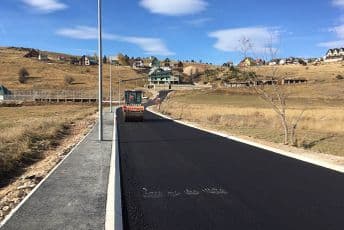 Završni radovi na rekonstrukciji saobraćajnice na Žabljaku Završni radovi na rekonstrukciji saobraćajnice na Žabljaku
