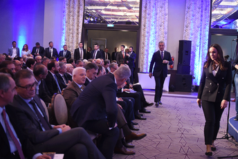 Đukanović na proslavi Dana parlamentarizma Đukanović na proslavi Dana parlamentarizma