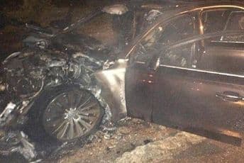 Automobil se zapalio tokom vožnje Automobil se zapalio tokom vožnje