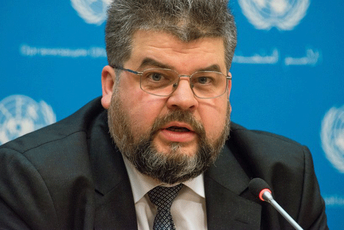 Poslanik "žali" što se dopisivao sa prostitutkom u skupštini Poslanik "žali" što se dopisivao sa prostitutkom u skupštini