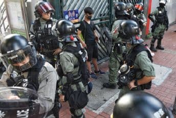 Nožem ranio dvije osobe i ugrizao političara Foto: EPA-EFE/ MIGUEL CANDELA