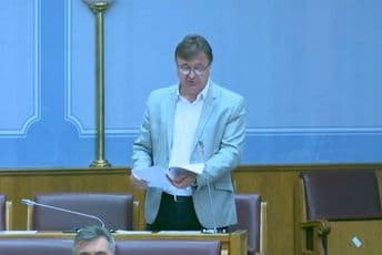 DF pozvao Šćekića da podigne spomenik četničkom vojvodi u Beranama DF pozvao Šćekića da podigne spomenik četničkom vojvodi u Beranama