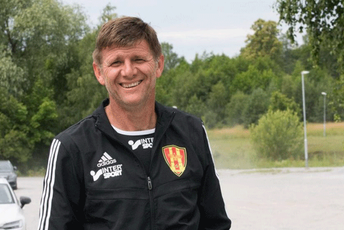 Nisam ni Gvardiola, ni Murinjo, znam ko sam i šta je Budućnost Nisam ni Gvardiola, ni Murinjo, znam ko sam i šta je Budućnost