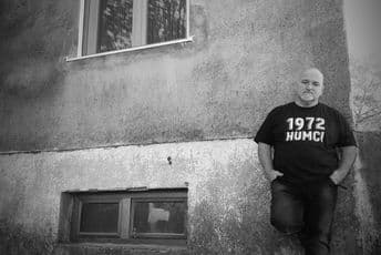 "Tebi dužan" - novi singl i spot Boža Bulatovića "Tebi dužan" - novi singl i spot Boža Bulatovića