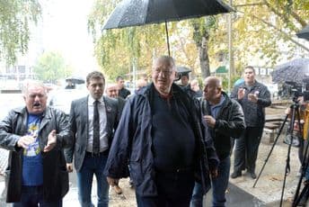 Sraman pokušaj Šešelja da opravda seksualnog nasilnika Jutku Sraman pokušaj Šešelja da opravda seksualnog nasilnika Jutku