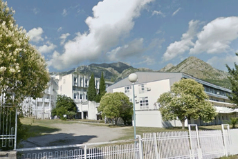 Opština Bar će riješiti stambeno pitanje za 20 najugroženijih porodica Opština Bar će riješiti stambeno pitanje za 20 najugroženijih porodica