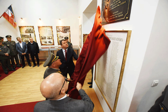 Otkrivena spomen-ploča komndantu napada na Vukovar Otkrivena spomen-ploča komndantu napada na Vukovar