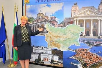 Nastavite da nosite lidersku zastavu, EU će riješiti svoje probleme Nastavite da nosite lidersku zastavu, EU će riješiti svoje probleme