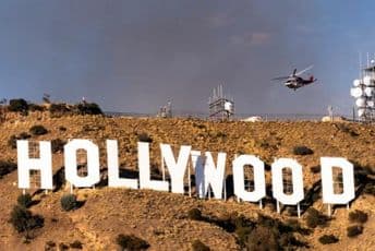 Požar kod čuvenog znaka "Holivud", evakuisan studio "Vorner Bros" Požar kod čuvenog znaka "Holivud", evakuisan studio "Vorner Bros"