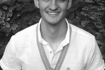 Preminuo mladi fizičar Mihajlo Sporić (22) Preminuo mladi fizičar Mihajlo Sporić (22)