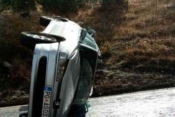 Prevrnuo se automobil podgoričkih registracija Prevrnuo se automobil podgoričkih registracija