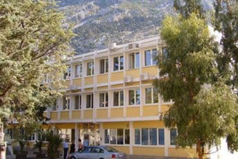 Sudija Kotorskog suda Predrag Krstonijević tuži direktora Skala radija i traži 4.000 € za duševne boli Sudija Kotorskog suda Predrag Krstonijević tuži direktora Skala radija i traži 4.000 € za duševne boli