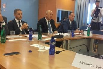 Stanković Vuksanović: Priča profesorice gimnazije slika stanja društva; Šehović: Pomoć za profesoricu Stanković Vuksanović: Priča profesorice gimnazije slika stanja društva; Šehović: Pomoć za profesoricu