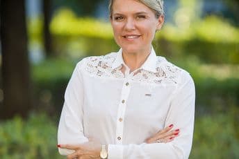 SDP predstavila Interpelaciju o pretresanju politike Vlade u oblasti zdravstva SDP predstavila Interpelaciju o pretresanju politike Vlade u oblasti zdravstva