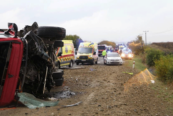 Slovačka: Sudar đačkog autobusa i kamiona, 13 mrtvih Slovačka: Sudar đačkog autobusa i kamiona, 13 mrtvih
