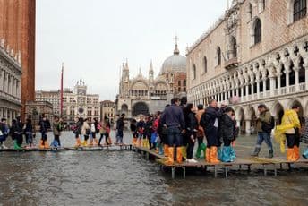 Raste nivo vode u Veneciji Raste nivo vode u Veneciji
