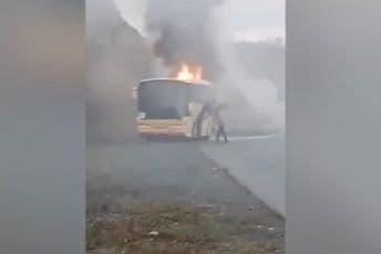 Hrvatska: Zapalio se autobus pun djece Hrvatska: Zapalio se autobus pun djece