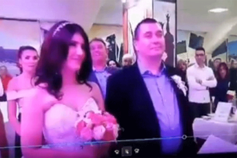 Mladoženjino "da" ostavilo sve u šoku Mladoženjino "da" ostavilo sve u šoku