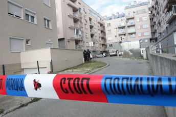 Talačka drama u Beogradu: Naoružani policajac prijeti sa balkona Talačka drama u Beogradu: Naoružani policajac prijeti sa balkona