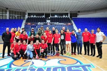 FOTO, VIDEO “The books of knjige” poželjeli “lavicama” uspjeh na SP FOTO, VIDEO “The books of knjige” poželjeli “lavicama” uspjeh na SP