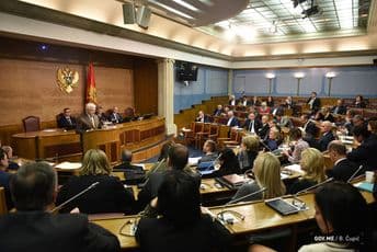 Ibrahimović čestitao Dan Sandžaka, Knežević pitao je li sjever u Crnoj Gori Ibrahimović čestitao Dan Sandžaka, Knežević pitao je li sjever u Crnoj Gori