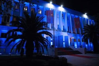 VIDEO: Zgrada Predsjednika Crne Gore obojena u plavo VIDEO: Zgrada Predsjednika Crne Gore obojena u plavo