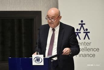 Unutrašnji revizori čuvari javnog povjerenja Unutrašnji revizori čuvari javnog povjerenja