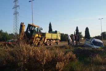PODGORICA: Kamion naletio na automobil PODGORICA: Kamion naletio na automobil