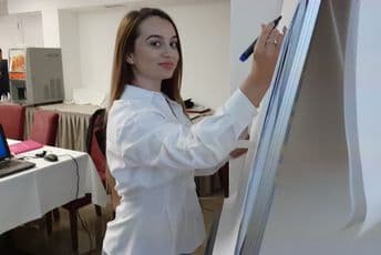 Linda Jefkaj, studentkinja i aktivistkinja Centra za romske inicijative