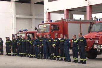 Crna Gora uputila pomoć Albaniji; Nuhodžić: To je naša ljudska dužnost Crna Gora uputila pomoć Albaniji; Nuhodžić: To je naša ljudska dužnost