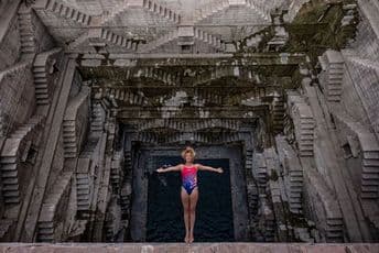 Kraj sezone obilježili skakanjem u bazen star tri vijeka Kraj sezone obilježili skakanjem u bazen star tri vijeka