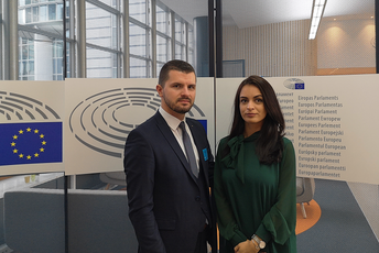 Mladi Liberali predstavili rezoluciju “Mi smo Evropa” u Evropskom parlamentu Mladi Liberali predstavili rezoluciju “Mi smo Evropa” u Evropskom parlamentu